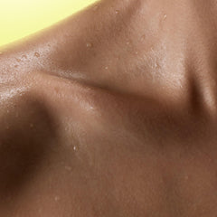 Tree Hut Violet Victory fragrance mist bottle highlights glycerin hydration for subtle conditioning.
