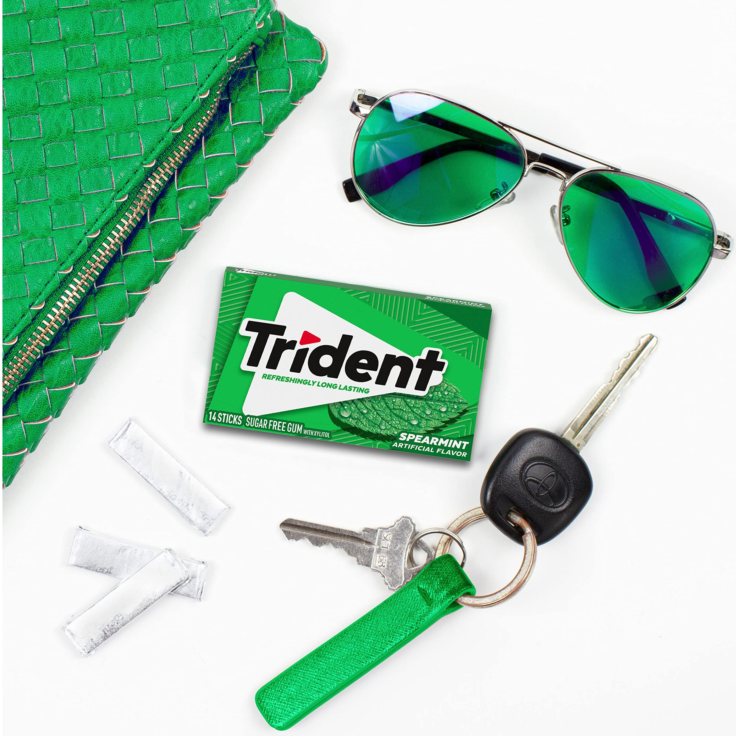 Trident gum pieces close-up showing crisp texture and flavor