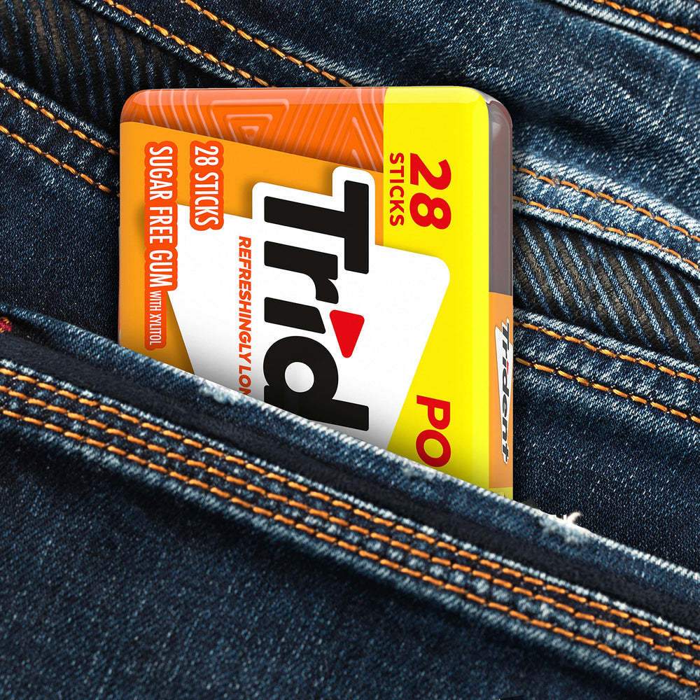 Trident Tropical Twist breath refresh on the go.