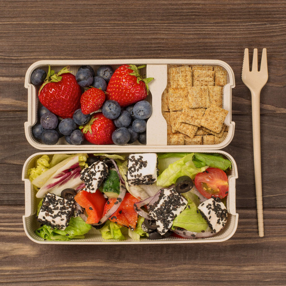 Triscuit Minis Original vegan-friendly, Non-GMO crackers badge.