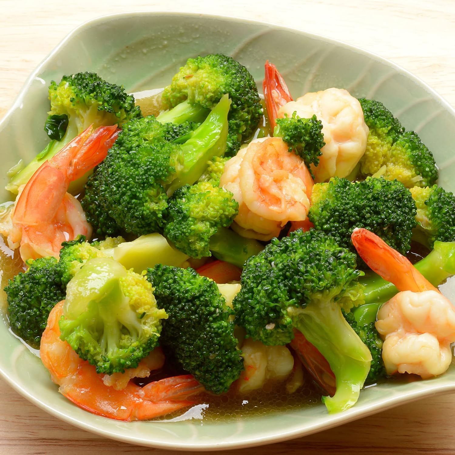 Nutrition information highlights zero calories and zero sugar in each serving.