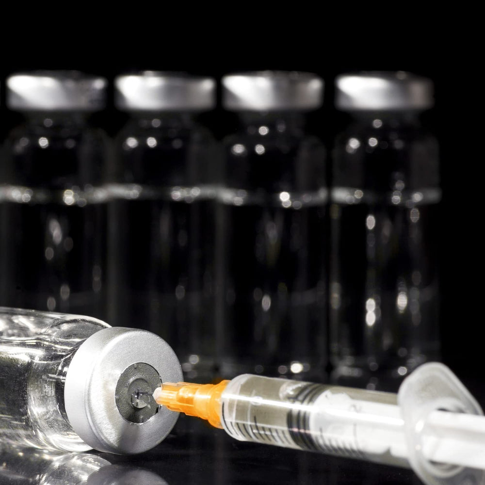 Close-up of thick barrel with clear measurement marks on Ulove Prs syringe.