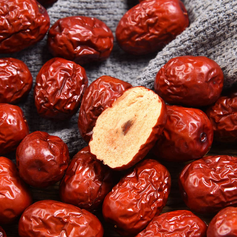 ULTHMOK premium dates authentic origin enriches traditional recipes.