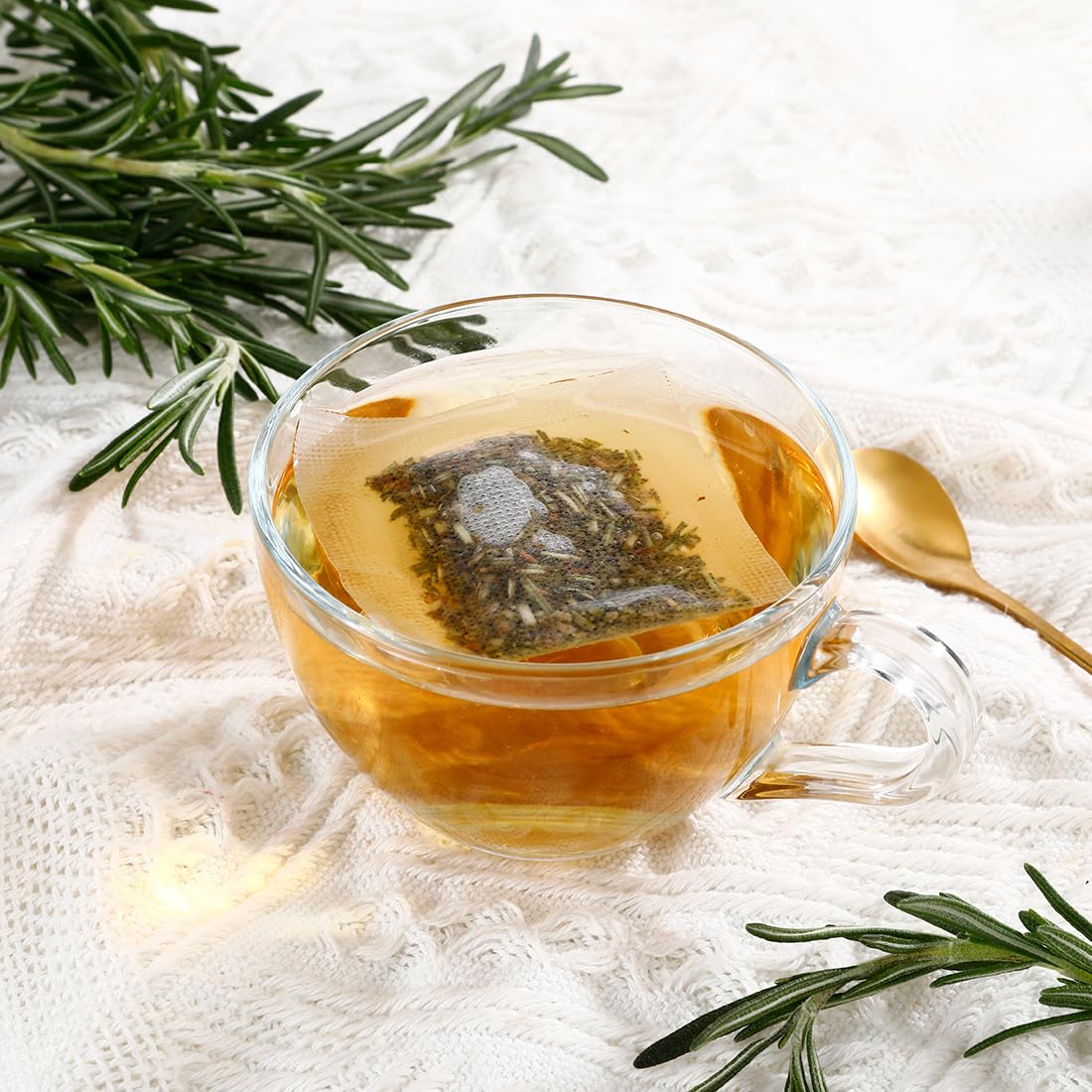 ULTHMOK rosemary leaves closeup—natural, aromatic, and free from additives.