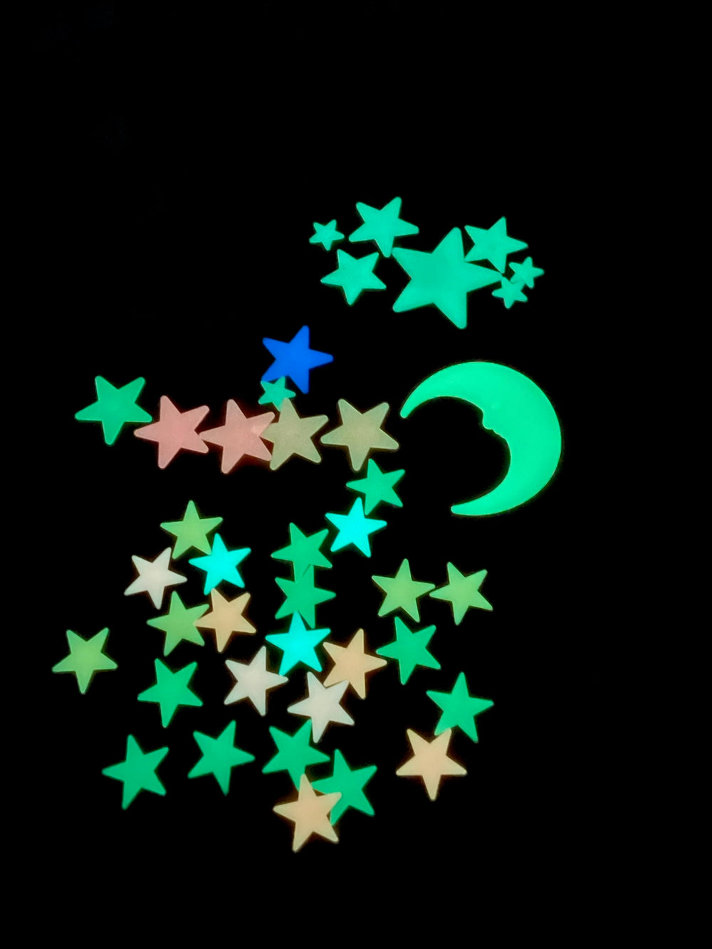 Ultra-Glow Super Stars constellation guide helps plan star layout for easy decorating.