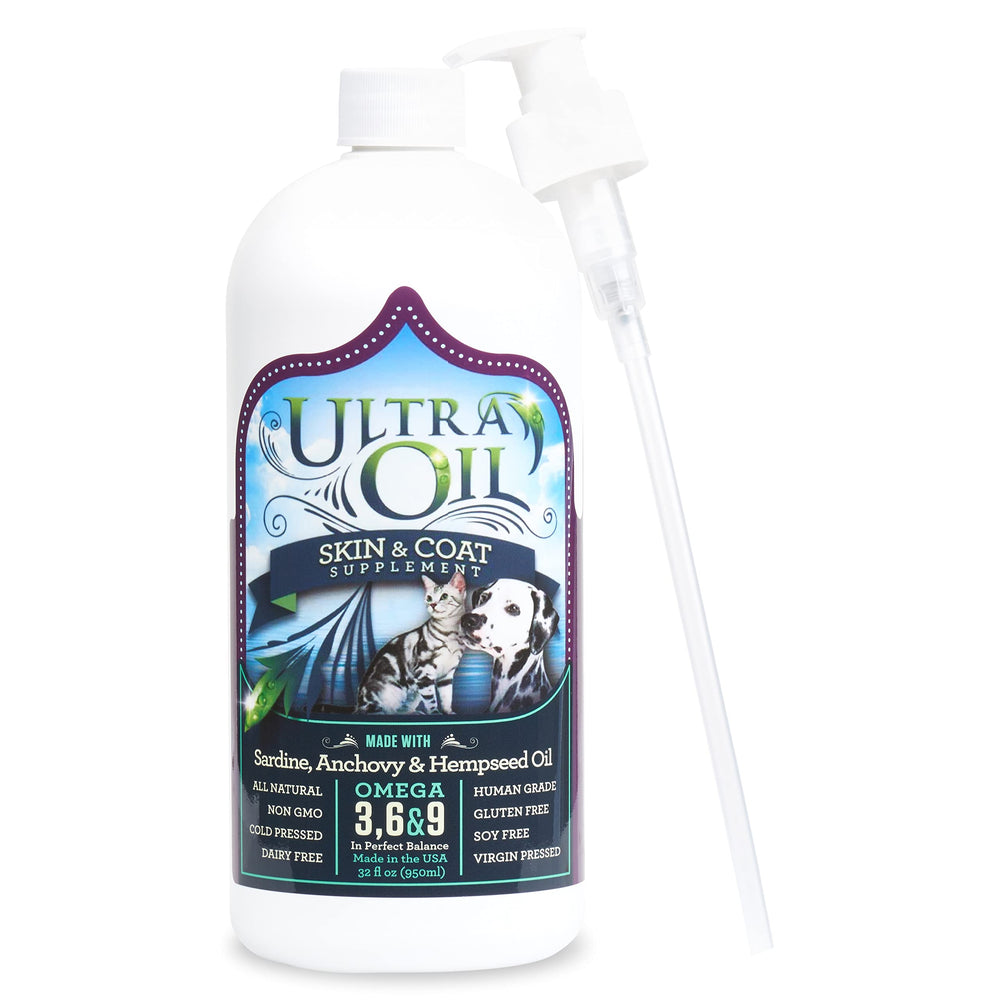Ultra Oil bottle pour supports healthy skin and a shiny coat.