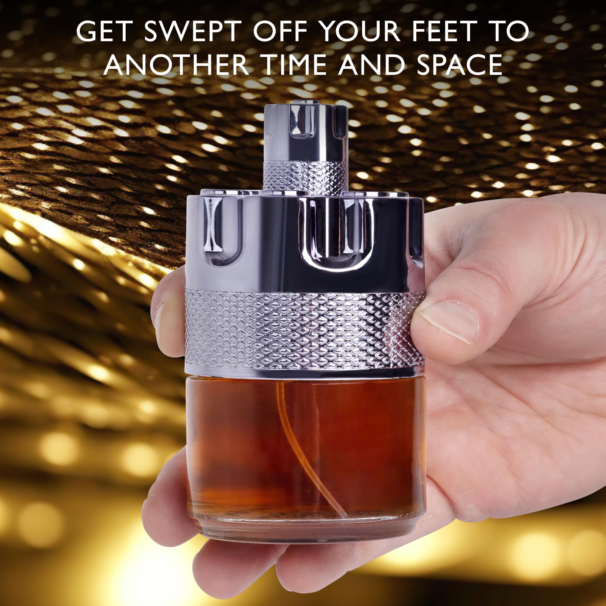 URBAN COLLECTION Azura Noir After Dark spray motion captures instant fragrance release.