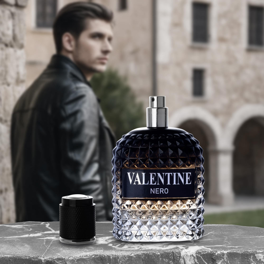 Urban Collection Valentine Nero on skin suggests a long-lasting aroma.