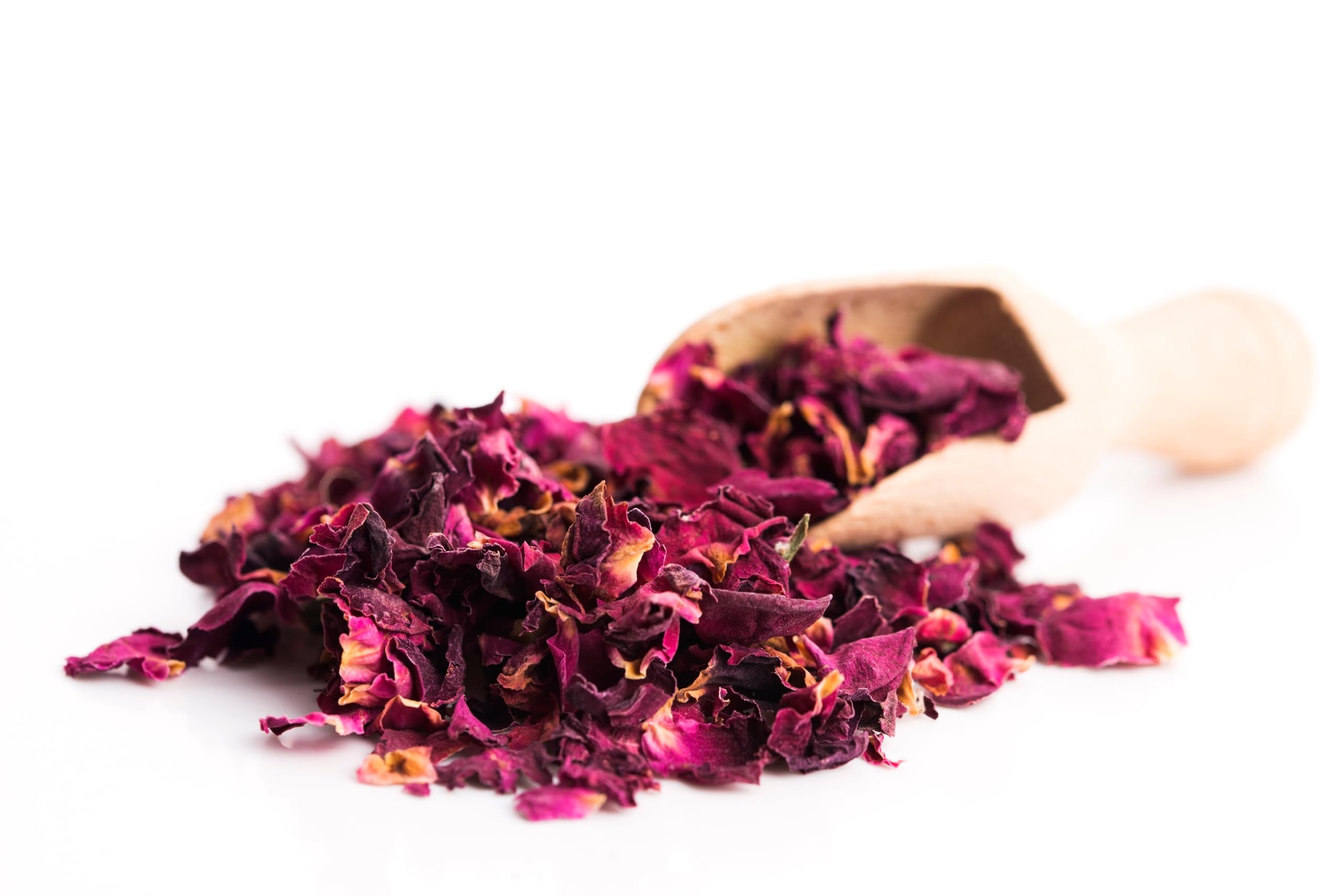 Brewing rose tea with US Wellness Naturals petals for a floral, soothing cup