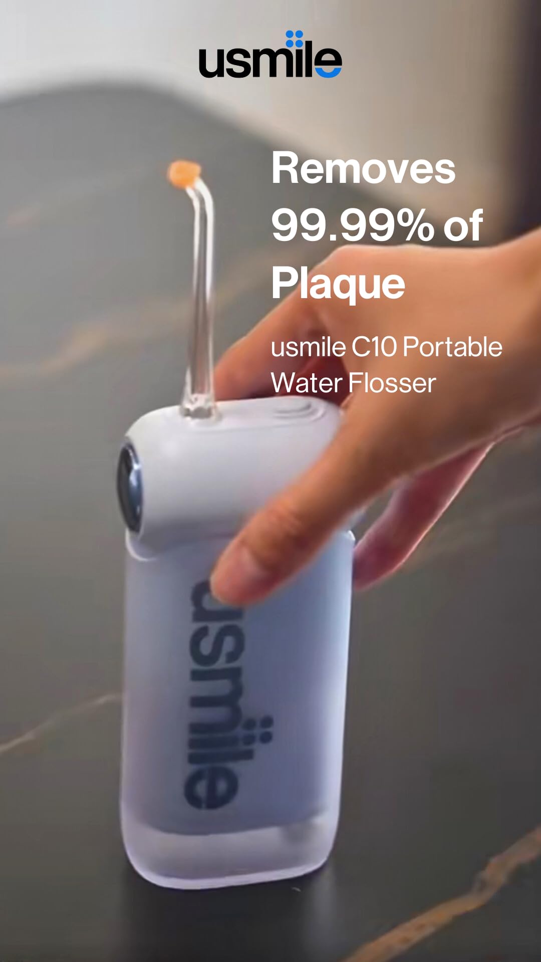 usmile C10 includes a nozzle storage case for convenient portability