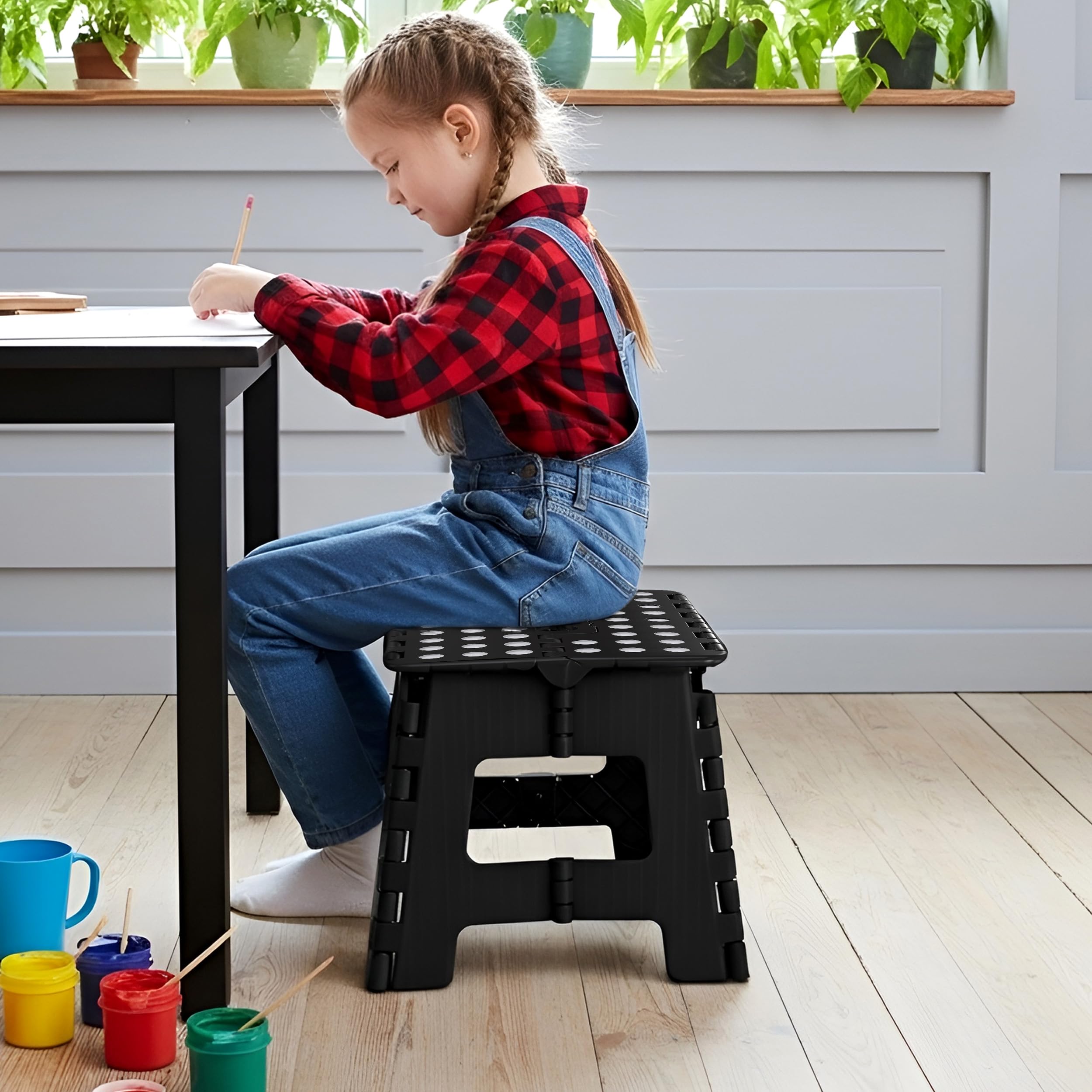Utopia Home textured anti-skid base provides stable footing on tile or wood.