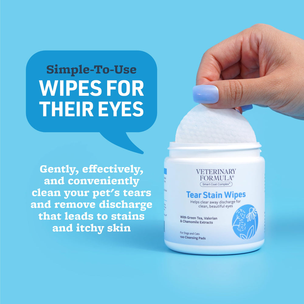 Veterinary Formula Smart Coat wipes no-rinse design enables quick eye-area cleaning.