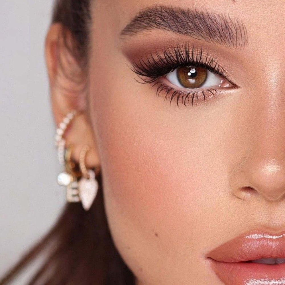 VEYESBEAUTY Lash Clusters easy self-application kit supports beginners.