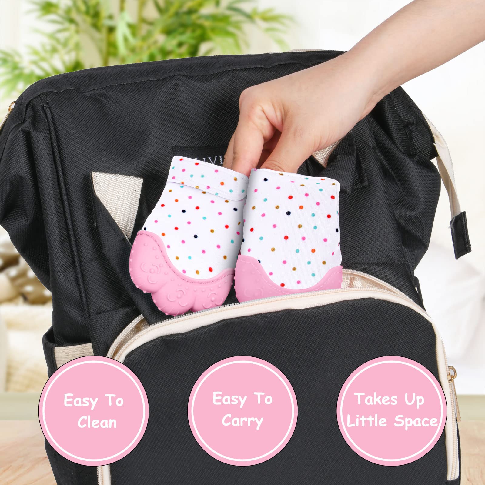 Vicloon teething mitt emits crinkling sounds to entertain baby during bites.
