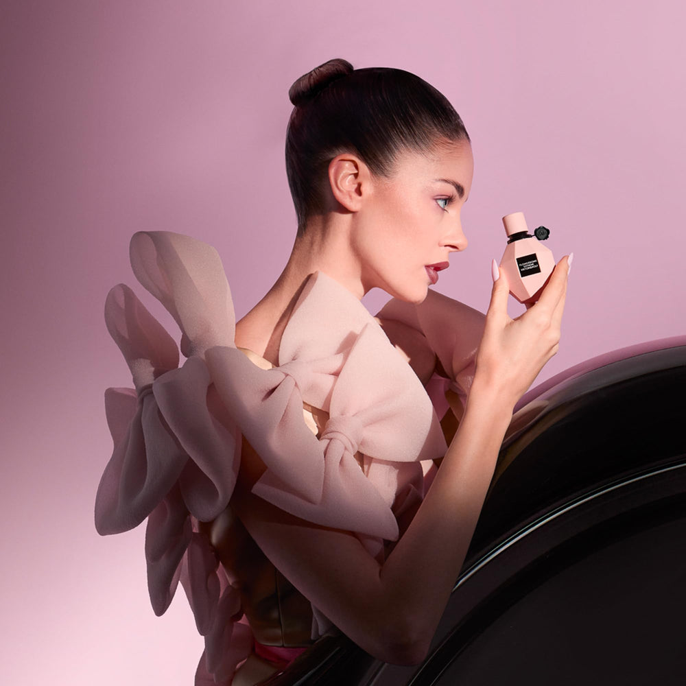Viktor&Rolf Flowerbomb EDP mini spray for easy application during events