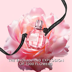 Viktor&Rolf Flowerbomb note: rose visible in the bouquet for a lush impression.