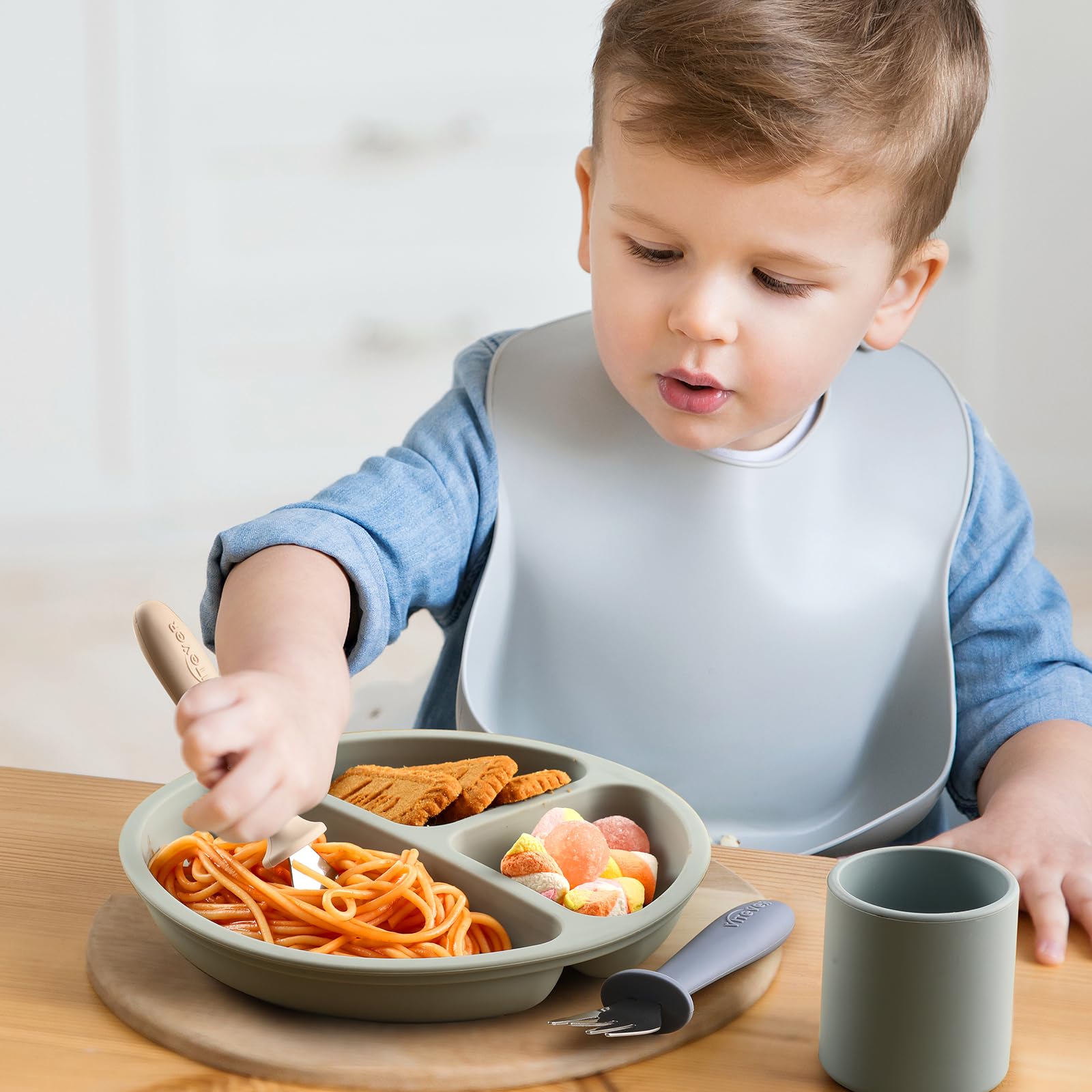 VITEVER kid-sized utensils fit small mouths and hands for easy use