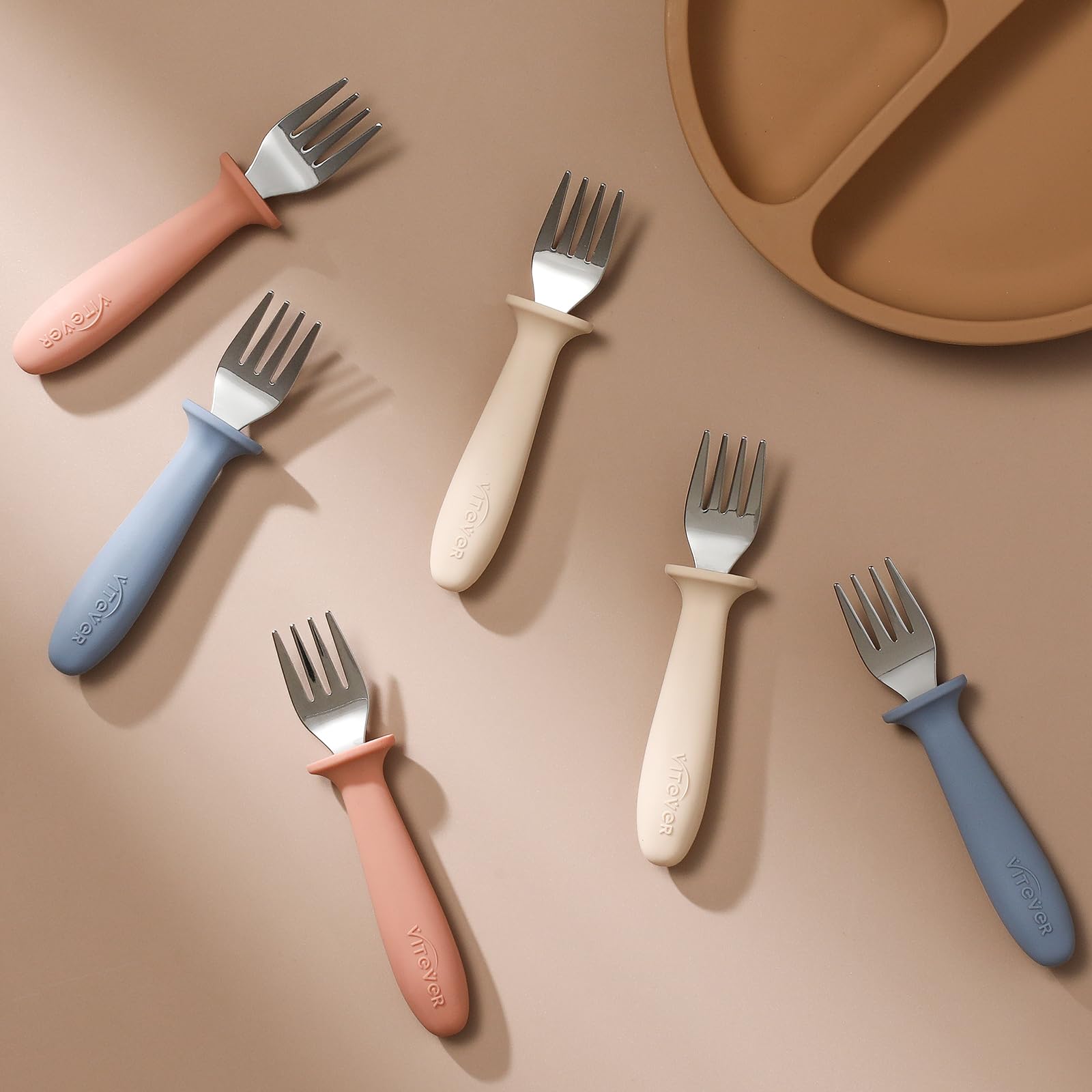 VITEVER shield barrier design helps prevent deep insertion during meals