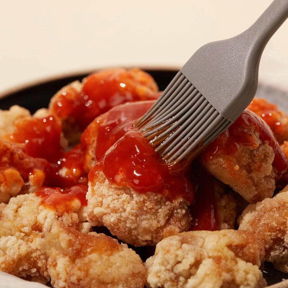 VIVID KITCHEN Korean Chicken Sauce kitchen scene suggests quick weeknight dinner.