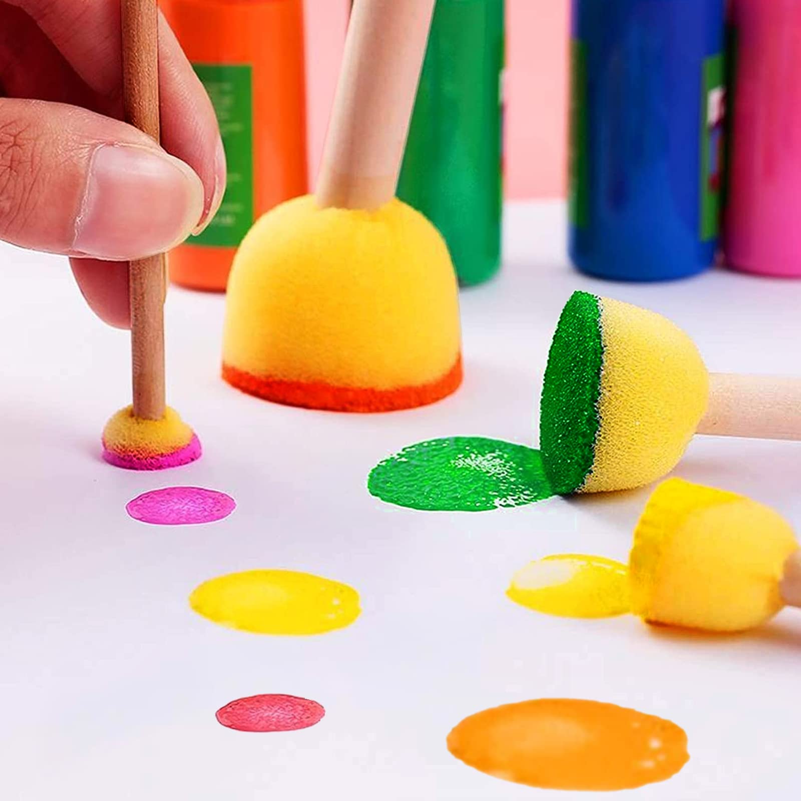 Vivinin round sponge brush 0.6-inch for tiny accents and clean edges.