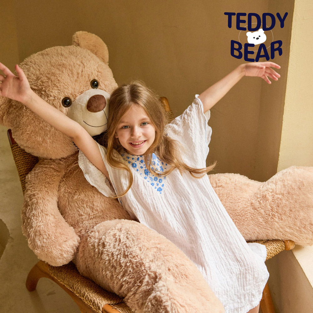 Child hugging the Vposyako bear for childhood comfort