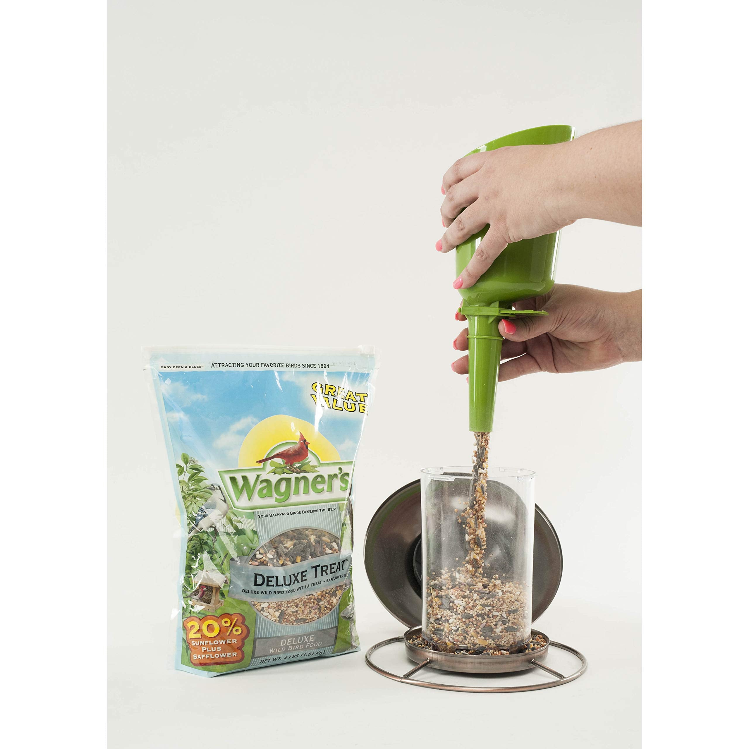 Wagner's Deluxe Treat Blend Made in USA label reflects quality.