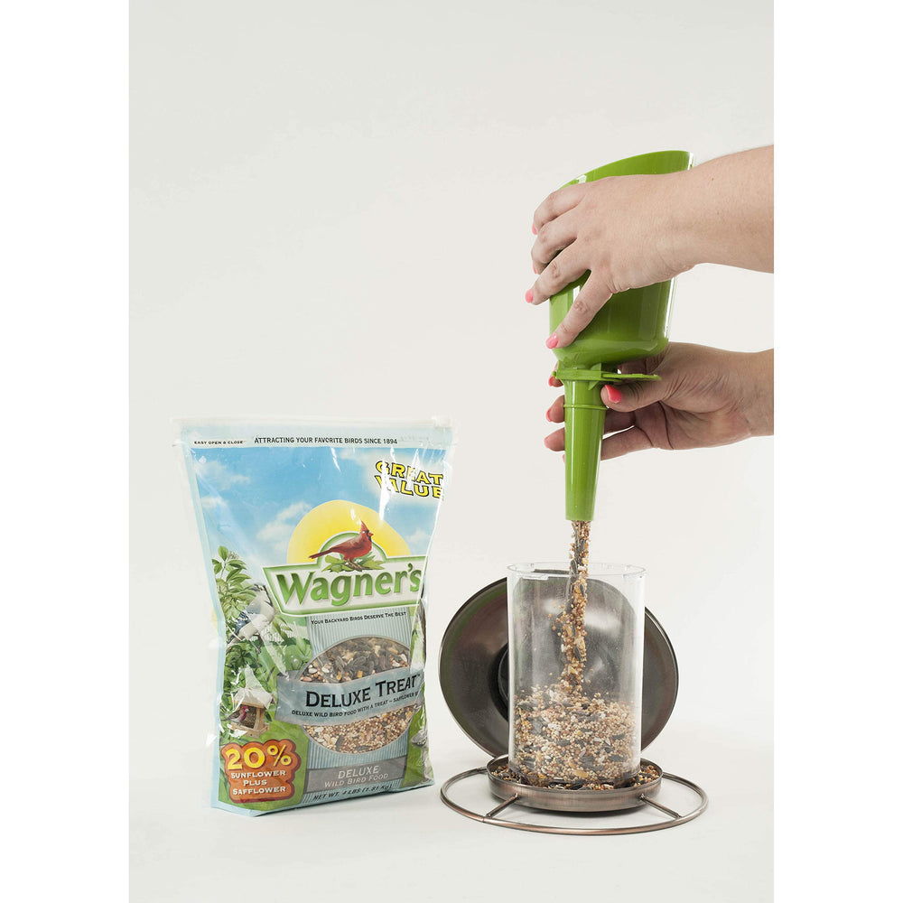 Wagner's Deluxe Treat Blend Made in USA label reflects quality.