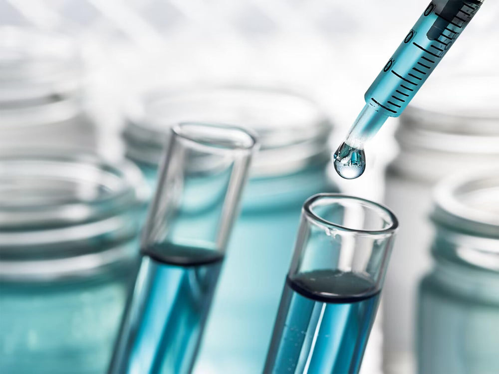 WANBAO syringe dispensing essential oils with controlled measure.