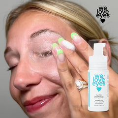 Bottle pump action of We Love Eyes Tea Tree Eyelid Cleanser for easy use.