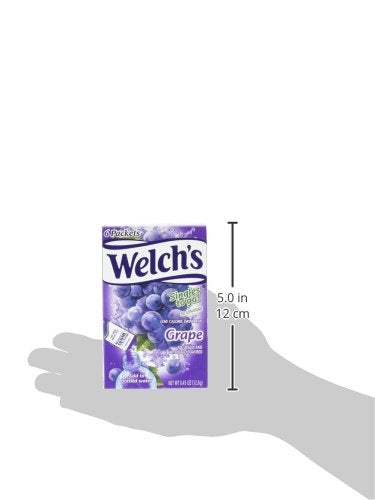 Welch's Singles To Go grape powder dissolves quickly in water.