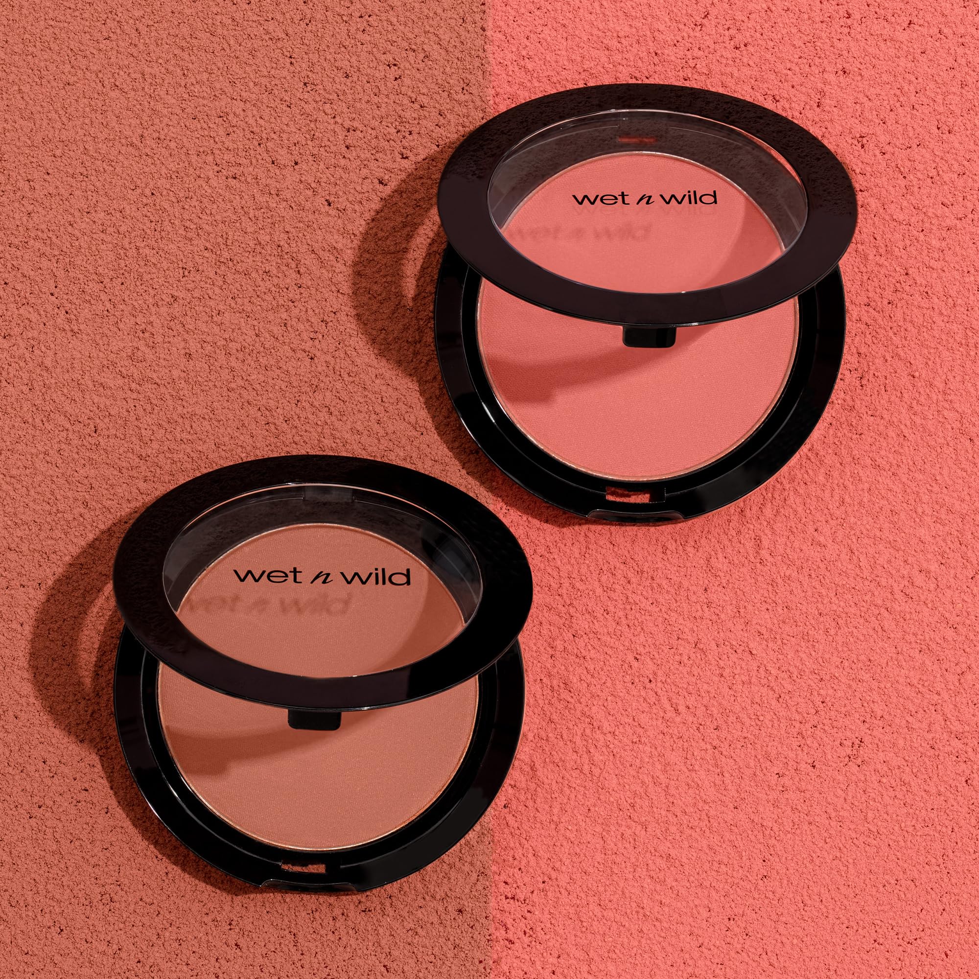 wet n wild Color Icon Blush Naked Brown ideal for daytime or night looks.