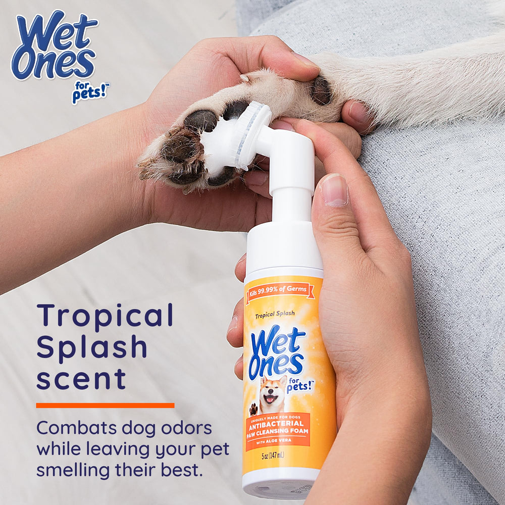 Wet Ones paw cleaner captures mud after outdoor adventures