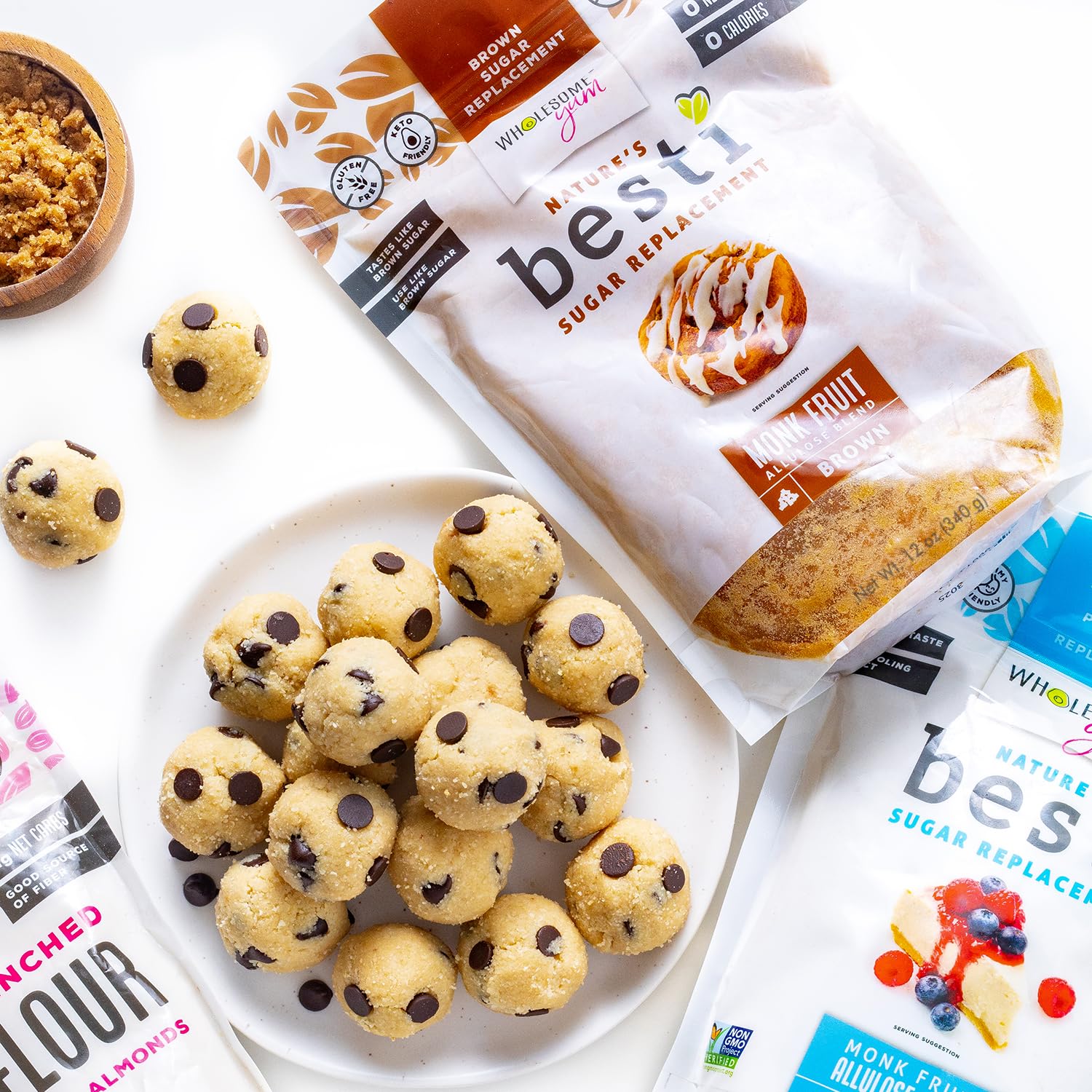 Wholesome Yum Besti Brown dissolves easily for smooth batter and drinks