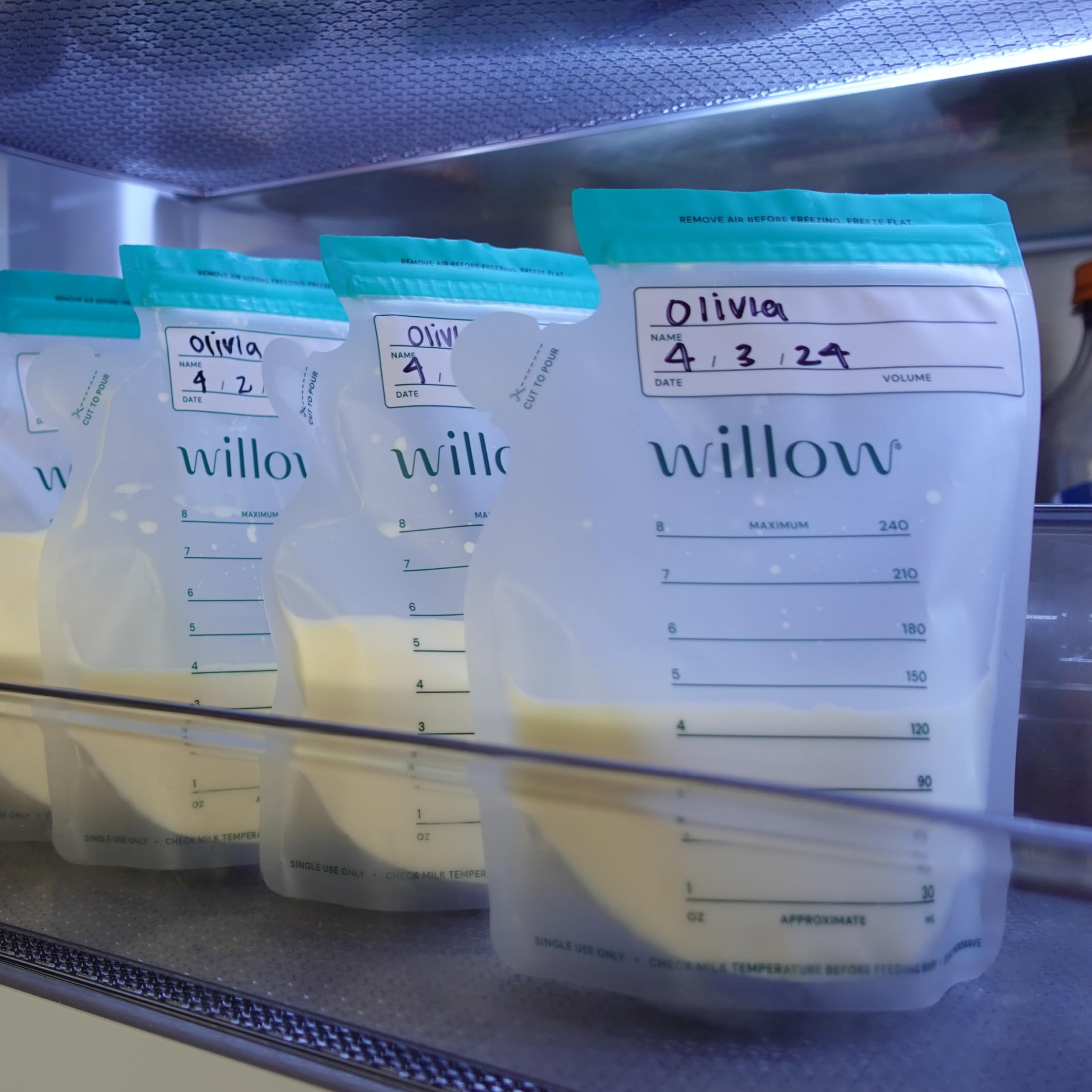 Willow BPA-free and phthalate-free breast milk bags