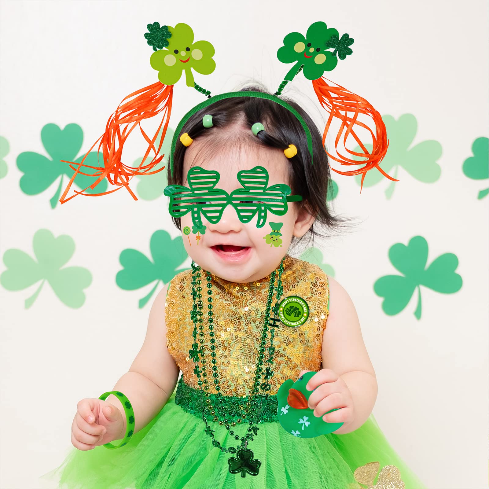 Winlyn rubber bracelets in green for color coordination and group flair