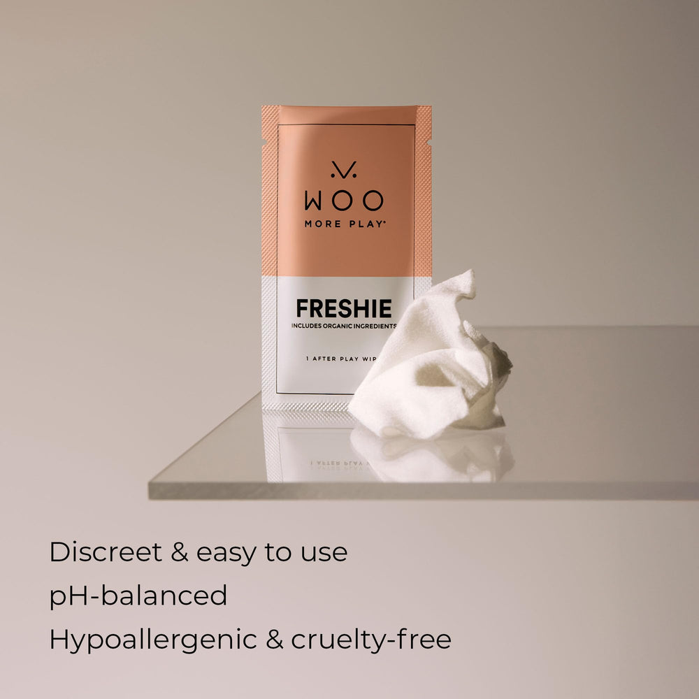 Woo More Play Freshies cranberry extract panel emphasizing natural scent and skin care.