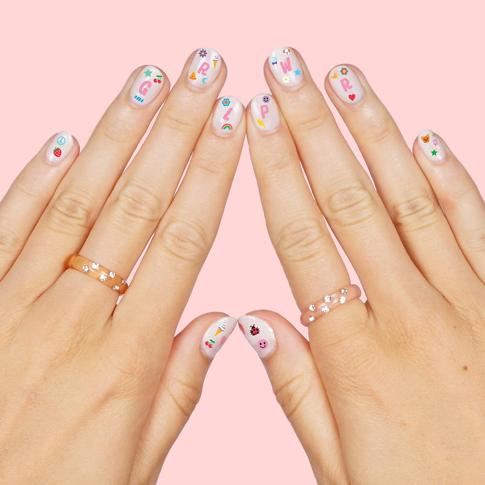 xo, Fetti Kids Nail Stickers: butterflies and fruits for colorful DIY mani at home