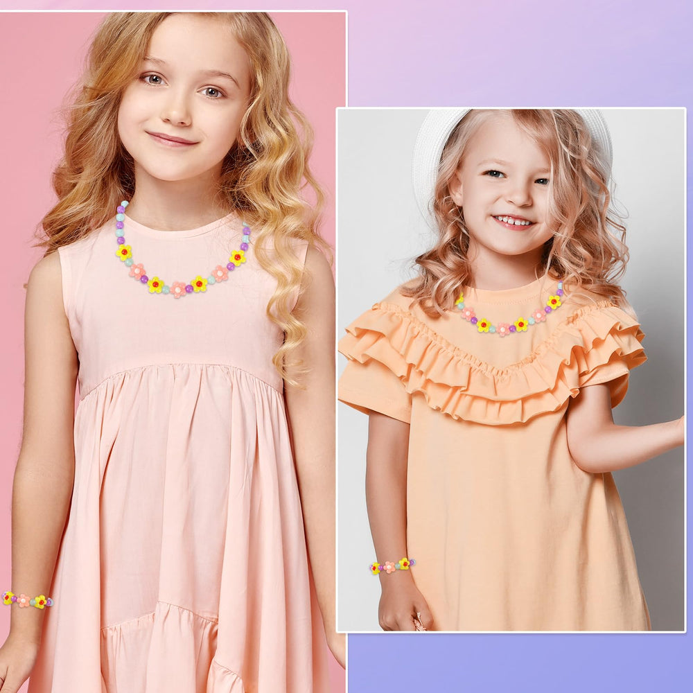 Yarkeuier matching necklace and bracelet demonstrate coordinated play