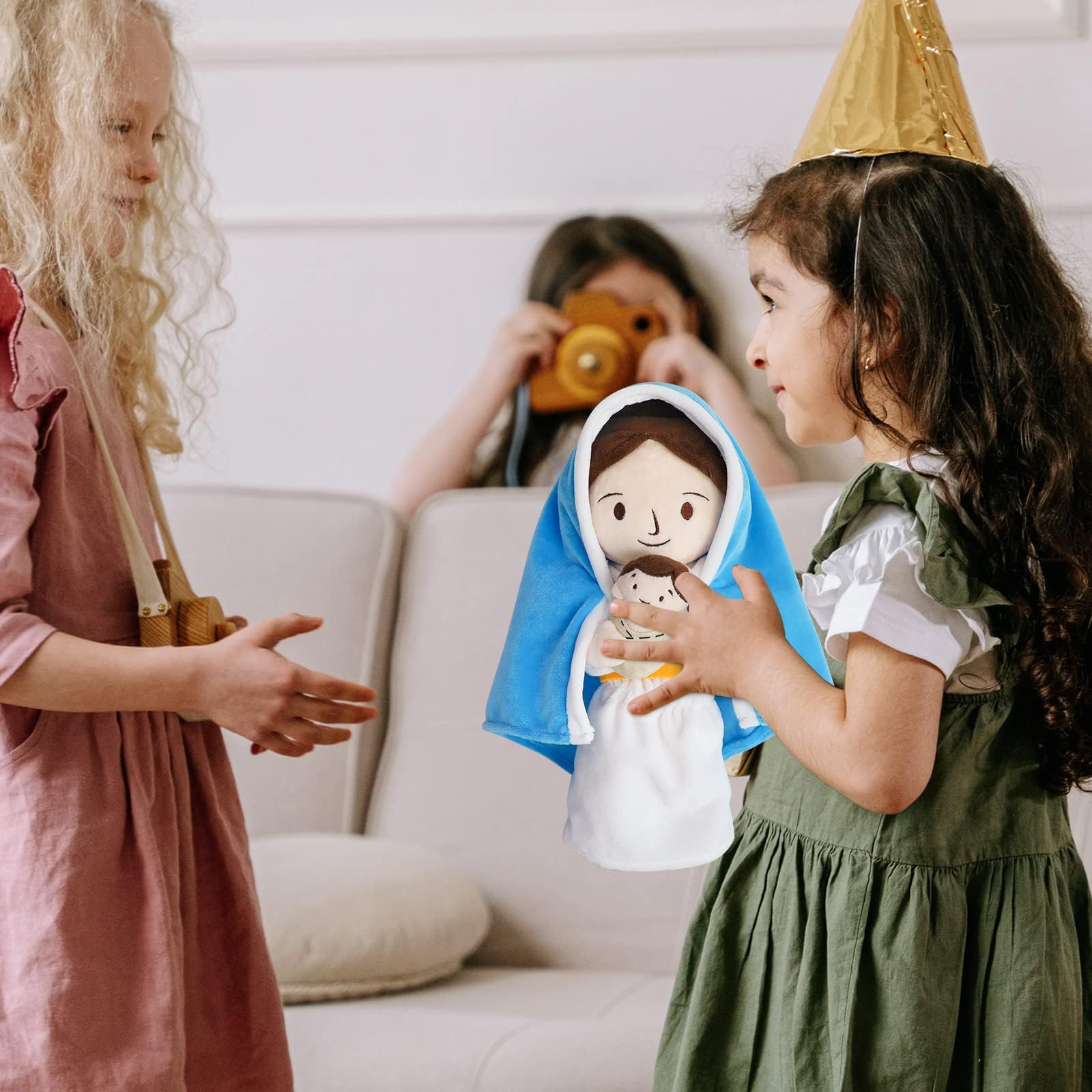 Yelakey Jesus plush reminds children they are loved during prayers.