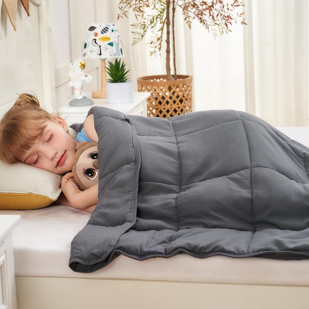 YesCool grey weighted blanket in nap setting for daytime rest