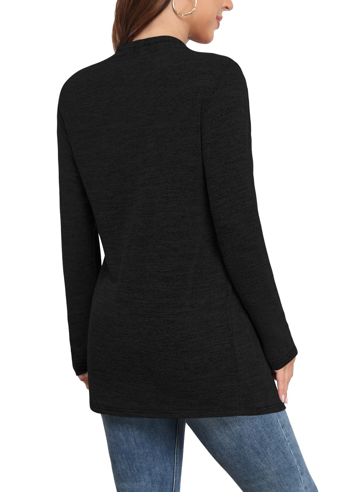 Yincro Women's cardigan with pockets keeps essentials close during errands.