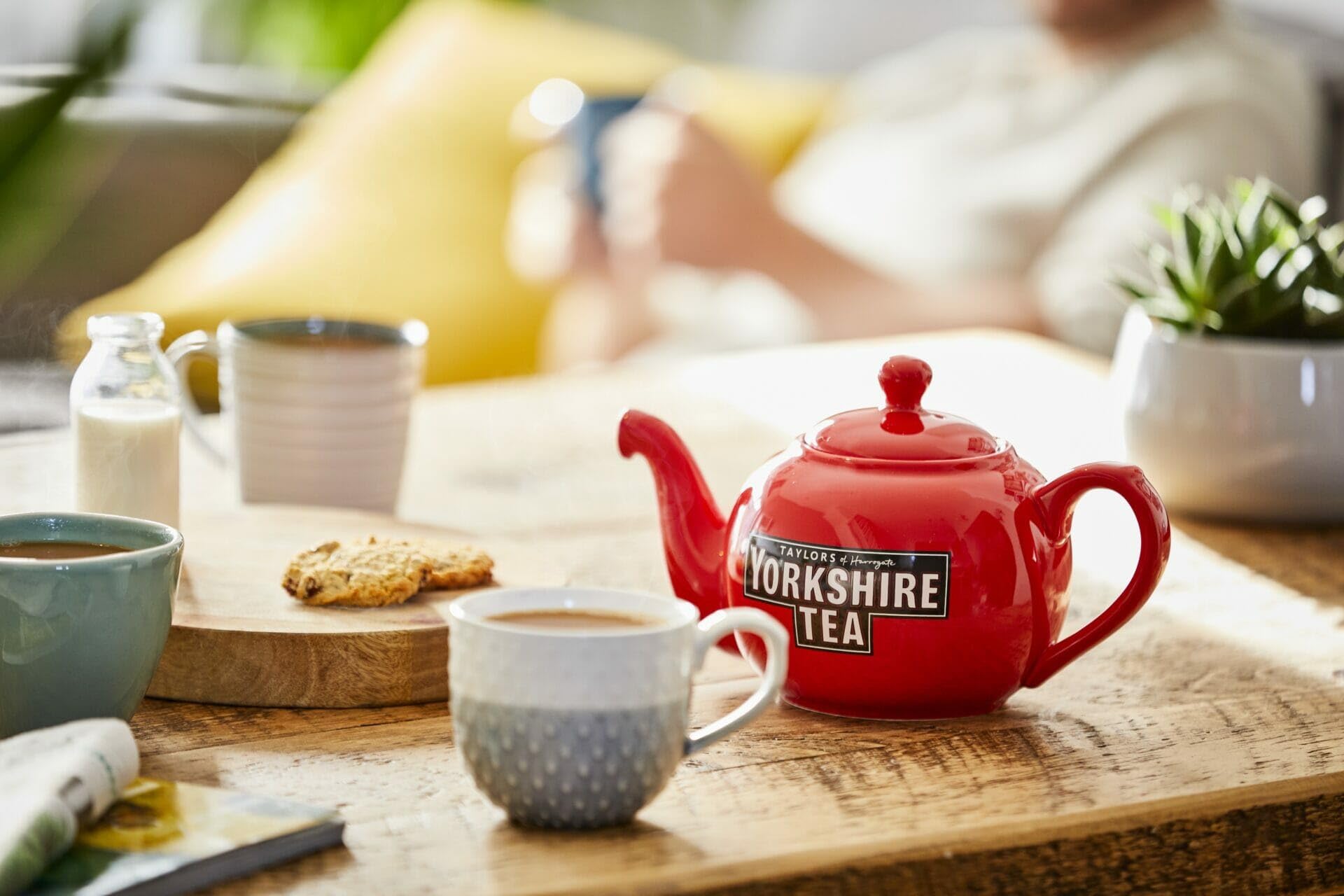 Yorkshire Gold yields a rich golden liquor, ideal for a satisfying morning cup.