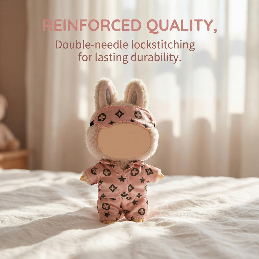 Yrlisfon 17 cm doll wearing multiple styles from the pink set