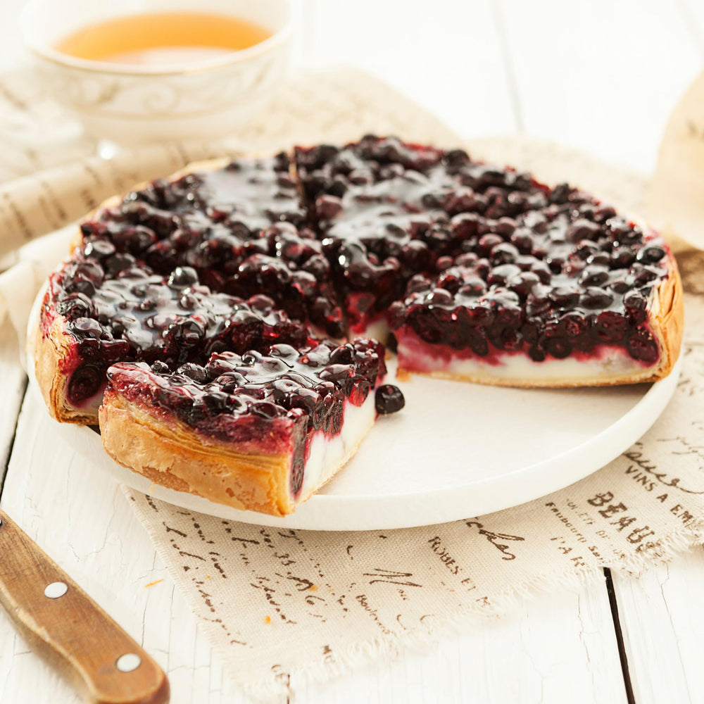 Yupik dried blueberries fiber-rich snack, supports mindful munching.