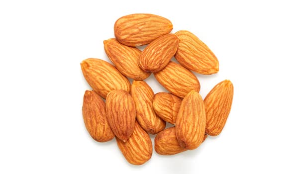 Yupik organic almonds close-up highlighting clean ingredients and crunchy texture