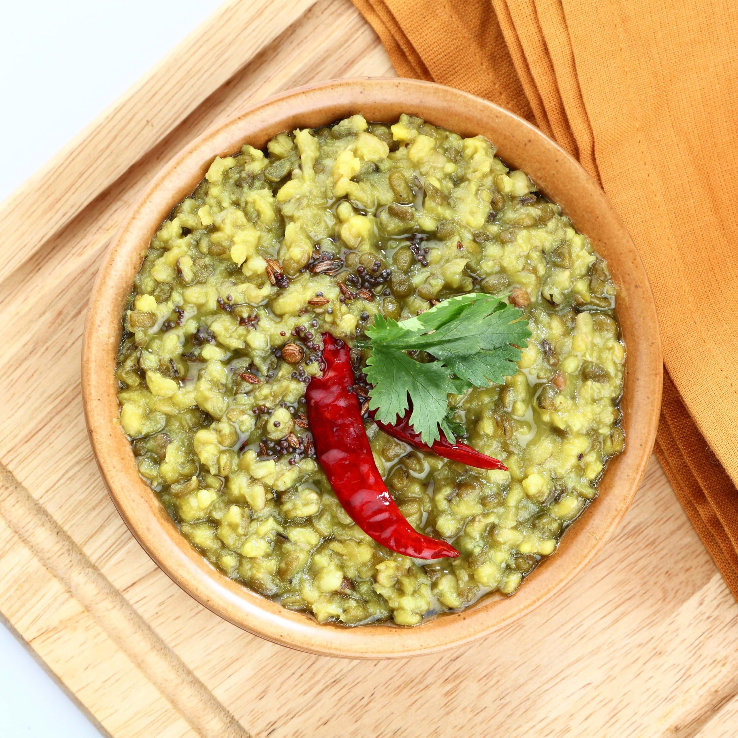 Yupik Organic Split Green Peas salad bowl showing protein based sides