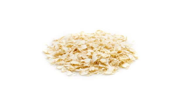 Bag of Yupik quinoa flakes with kosher and vegan labels.