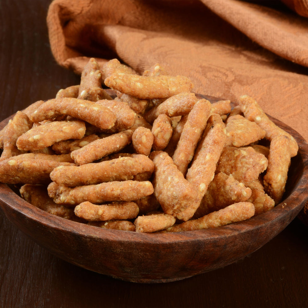 Yupik Salted Sesame Sticks seeds focus underscores protein and fiber in a crunchy form.