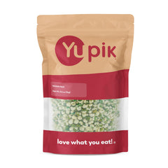 Yupik Wasabi Green Peas packshot showing crisp seasoned peas