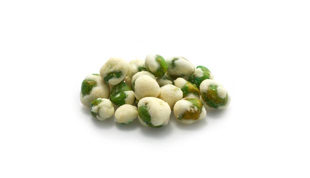 Yupik Wasabi Green Peas salad topping on fresh greens